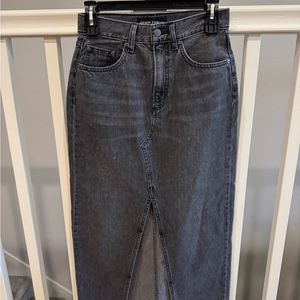 Aritzia Denim Forum 90s Maxi Denim Jean Skirt Size 25